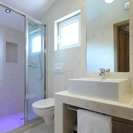 Idyllic Marieta With Private Pool, Unforgettable View And Free Parking Villa Makarska