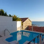 Idyllic Marieta With Private Pool, Unforgettable View And Free Parking Макарська
