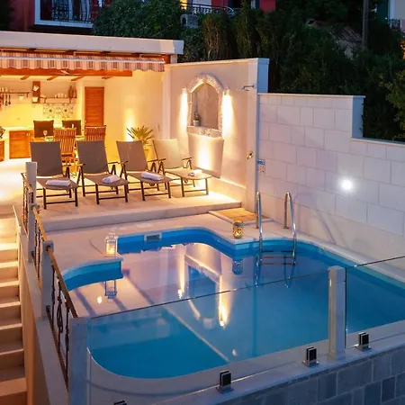 Villa Idyllic Villa Marieta With Private Pool, Unforgettable View And Free Parking Makarska