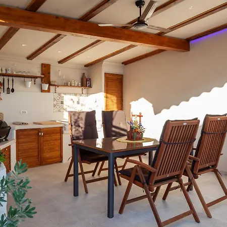 빌라 Idyllic Marieta With Private Pool, Unforgettable View And Free Parking *