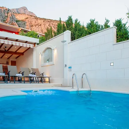 Idyllic Villa Marieta With Private Pool, Unforgettable View And Free Parking *