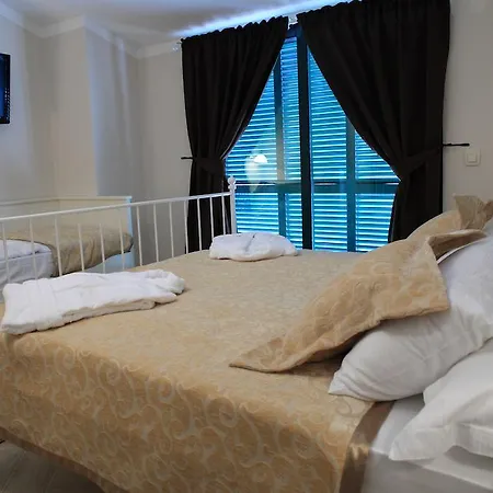 Idyllic Villa Marieta With Private Pool, Unforgettable View And Free Parking