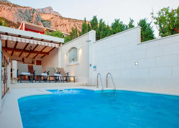 Idyllic Marieta With Private Pool, Unforgettable View And Free Parking *