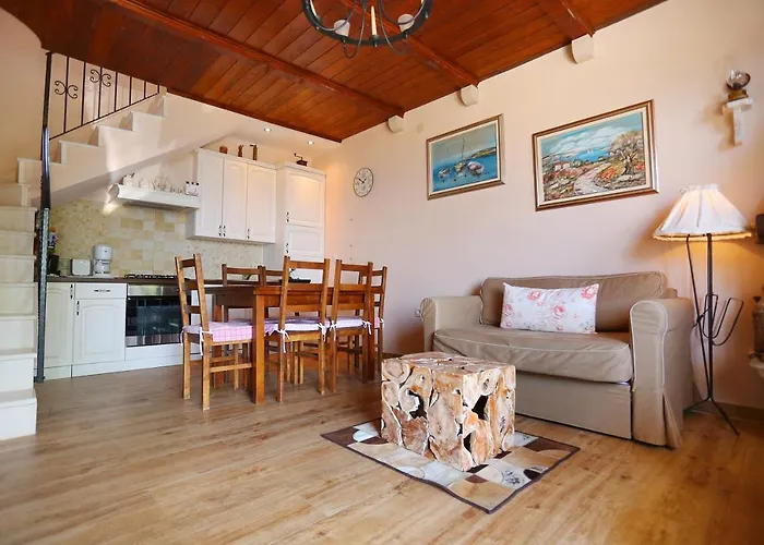 Idyllic Marieta With Private Pool, Unforgettable View And Free Parking